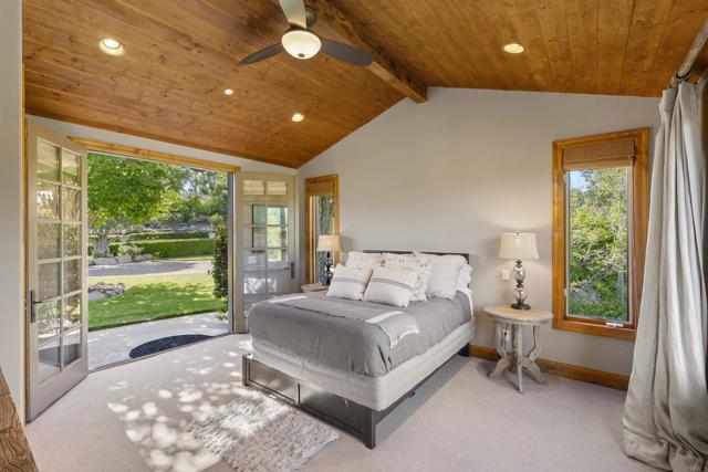 14619 Calle Carla, Rancho Santa Fe CA: https://media.crmls.org/mediaz/6dbd1163-d90f-418a-b330-38725f6d2c89.jpg