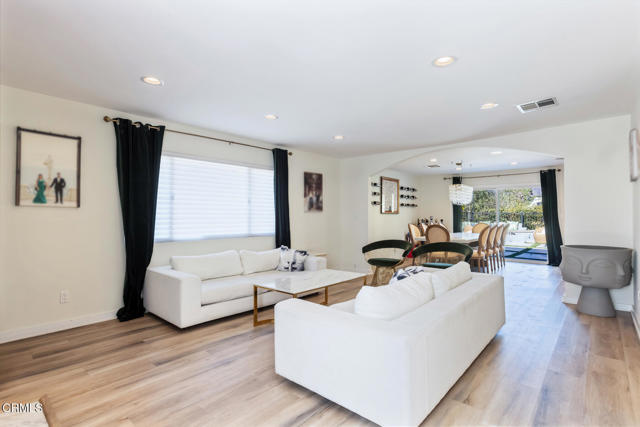 Detail Gallery Image 7 of 52 For 3623 Saint Elizabeth Rd, Glendale,  CA 91206 - 3 Beds | 2 Baths