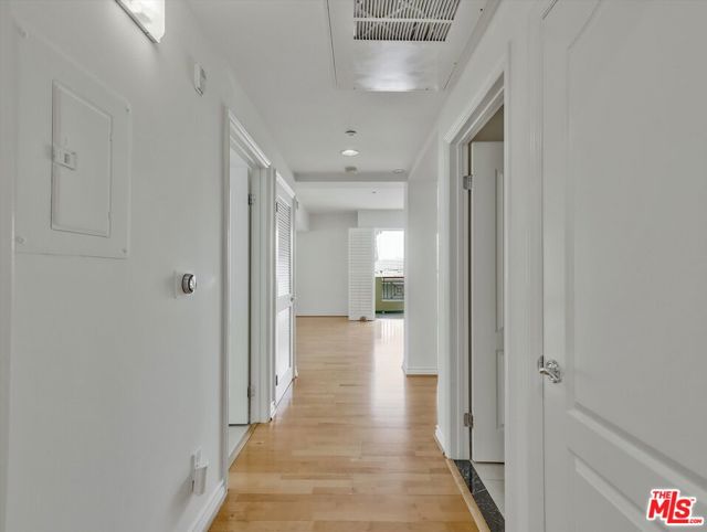 320 S Willaman Drive, Los Angeles CA: https://media.crmls.org/mediaz/6dbdcb5f-6942-40a2-aad9-458d03ccf687.jpg