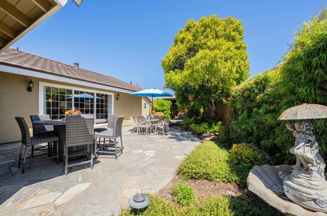 22470 Estoque Place, Salinas CA: https://media.crmls.org/mediaz/6dbddf0b-2e49-4d10-986c-ed889053dc8f.jpg