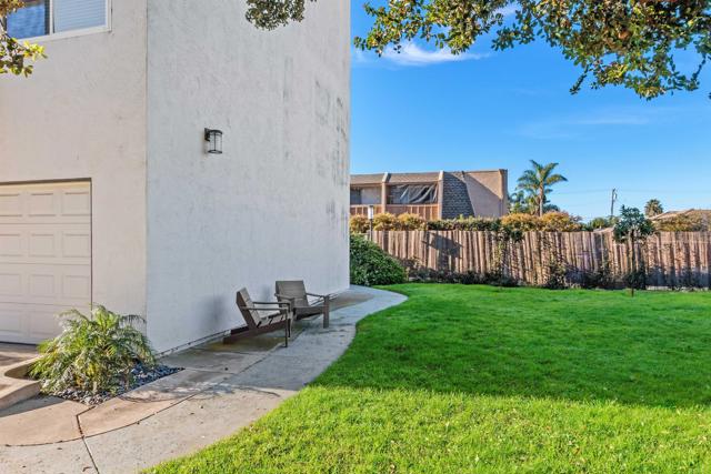 Detail Gallery Image 5 of 45 For 880 Home Ave #G,  Carlsbad,  CA 92008 - 3 Beds | 2/1 Baths