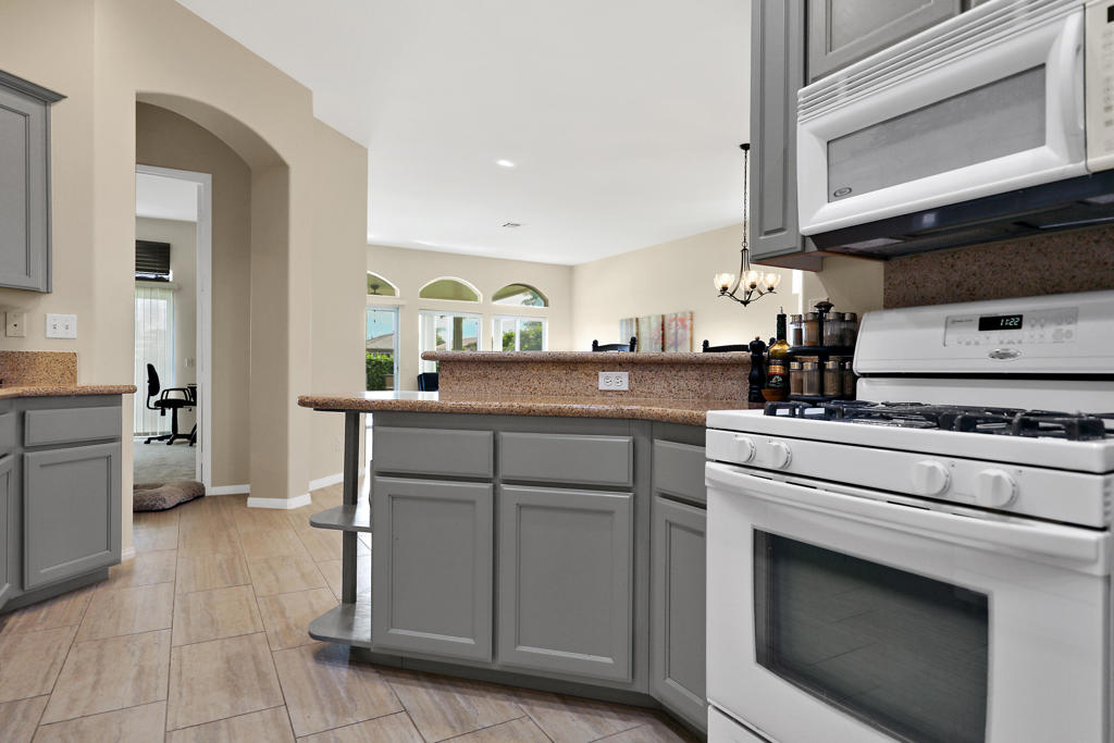 MLS #219138495DA image #10