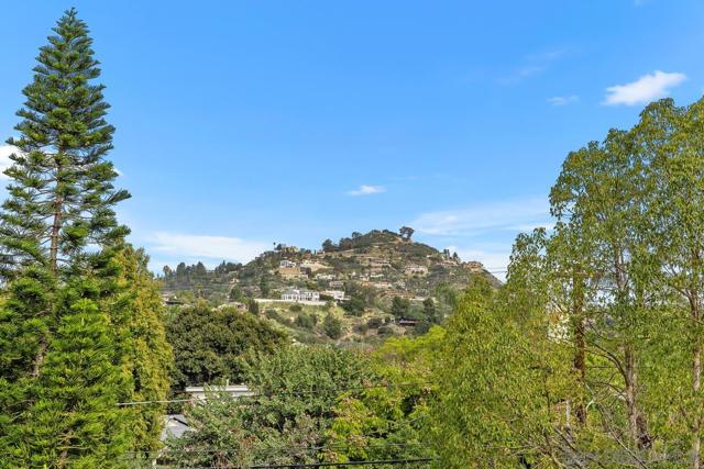 Image 32 of 40 For 4286 Merritt Boulevard