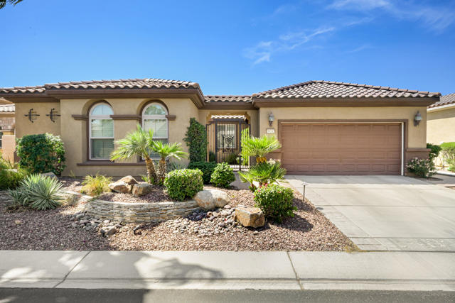 39743 Camino Templado, Indio CA: https://media.crmls.org/mediaz/6dbfcad9-b2f6-4fbc-9231-094d6826dc0c.jpg