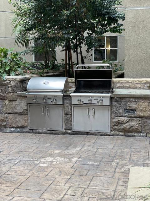 1465 C St, San Diego CA: https://media.crmls.org/mediaz/6dc1095c-bfef-491c-98a7-a013c2b28008.jpg