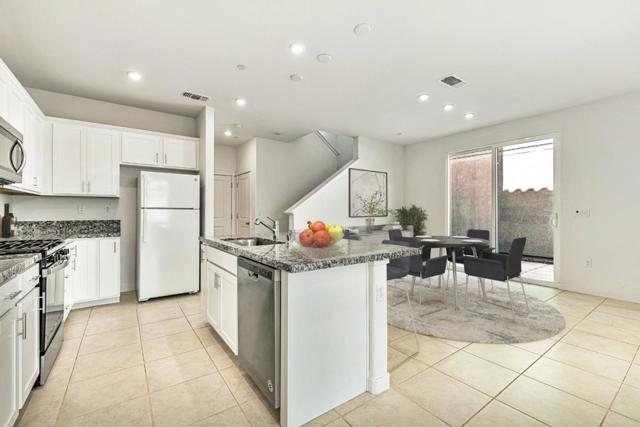 182 E Mcclintock Lane, Mountain House CA: https://media.crmls.org/mediaz/6dc1354a-8772-48bb-96c4-26fc74c2345c.jpg