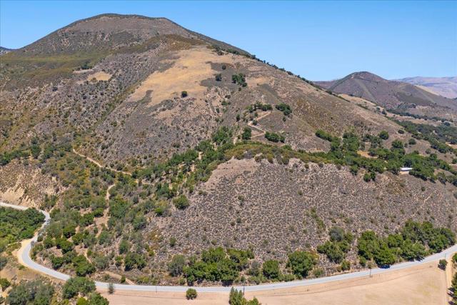 47292 Arroyo Seco Road, Greenfield CA: https://media.crmls.org/mediaz/6dc1bd93-b017-4a4e-a00b-20048ff085dd.jpg