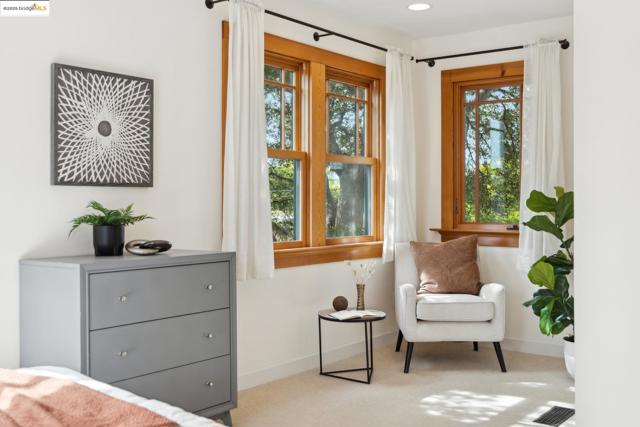 817 Curtis St, Albany CA: https://media.crmls.org/mediaz/6dc2033f-cae9-4723-a25e-90c7ba1badb7.jpg