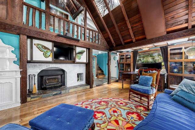 744 Cathedral Drive, Aptos CA: https://media.crmls.org/mediaz/6dc2b399-91bc-4832-b9d5-794298a539cf.jpg