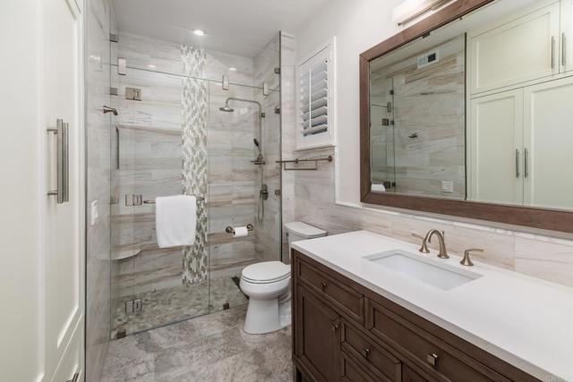 Detail Gallery Image 16 of 46 For 3596 Torrey View Ct, San Diego,  CA 92130 - 4 Beds | 3/1 Baths