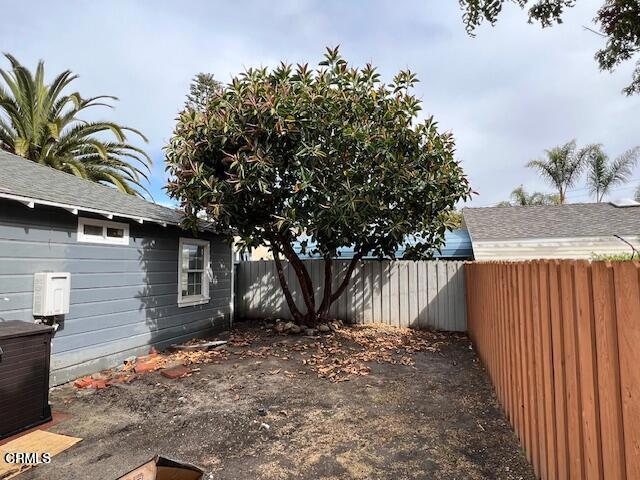2456 Katherine Avenue, Ventura CA: https://media.crmls.org/mediaz/6dc3c4a9-59ef-4b3a-a480-2c39ed36ccd0.jpg