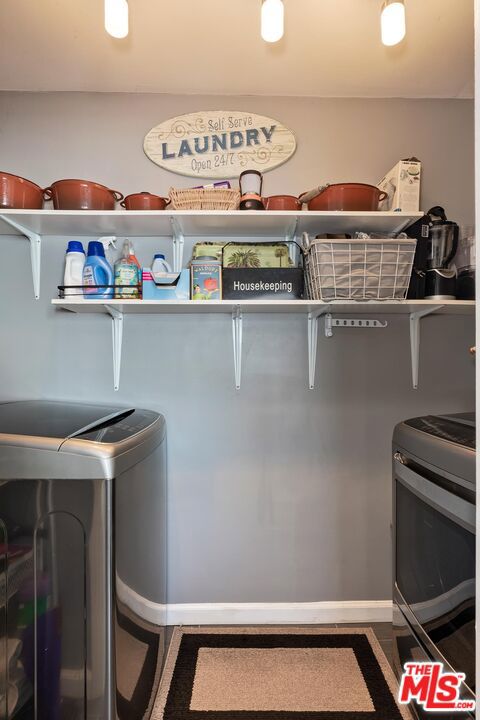 4844 W 94th Street, Inglewood CA: https://media.crmls.org/mediaz/6dc40405-c2ac-4149-a5a7-184a57133227.jpg