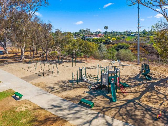 Detail Gallery Image 36 of 52 For 4984 Gaylord Dr, San Diego,  CA 92117 - 3 Beds | 2 Baths