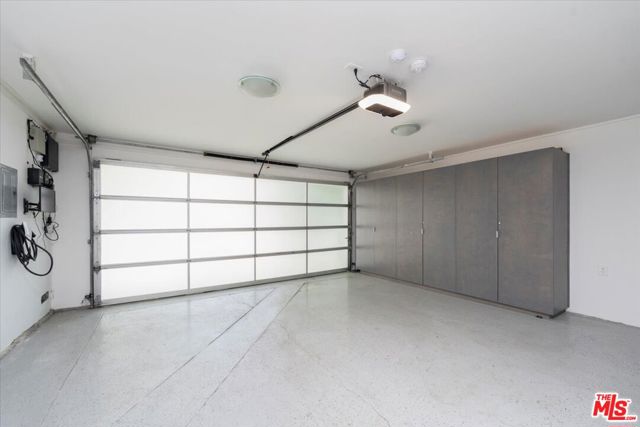 3055 Nichols Canyon Road, Los Angeles CA: https://media.crmls.org/mediaz/6dc47aae-2453-4057-8829-6494469c5fbc.jpg
