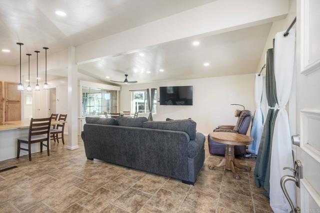 Detail Gallery Image 5 of 34 For 18218 Paradise Mountain Rd Spc 211 #LOT 211,  Valley Center,  CA 92082 - 2 Beds | 2 Baths