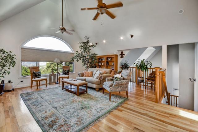 2295 Mcdonald Lane, Morgan Hill CA: https://media.crmls.org/mediaz/6dc55c2b-deec-4258-983a-7d854247e387.jpg