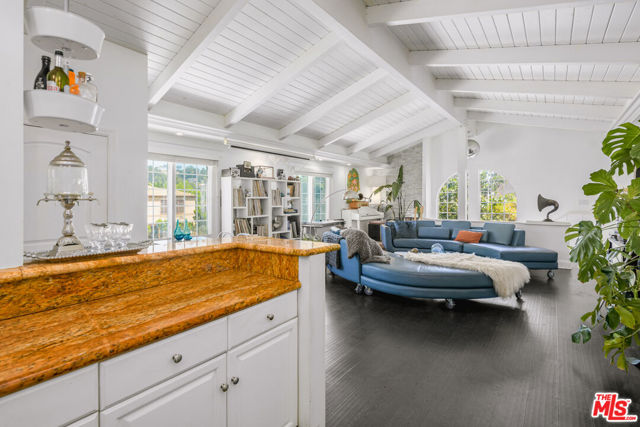 2225 N Cahuenga Boulevard, Los Angeles CA: https://media.crmls.org/mediaz/6dc55f4c-2404-44b4-804b-e09b04f0faab.jpg