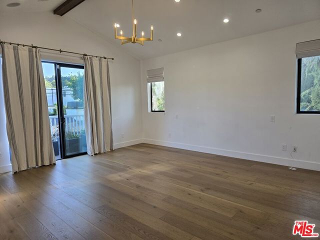 18026 Valley Vista Boulevard, Encino CA: https://media.crmls.org/mediaz/6dc55fad-6259-4a51-884f-c732b21049c2.jpg