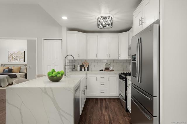 500 Lands End Way, Oceanside CA: https://media.crmls.org/mediaz/6dc58b68-f0c3-498b-85cf-3b8ac9cebece.jpg