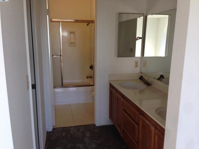21164 Timco Way, Castro Valley CA: https://media.crmls.org/mediaz/6dc59809-8b57-48c3-97fc-da20bb9b20d8.jpg
