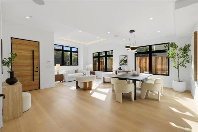 852 La Para Avenue, Palo Alto CA: https://media.crmls.org/mediaz/6dc6523a-643f-4b45-8f42-b560ebb939b3.jpg