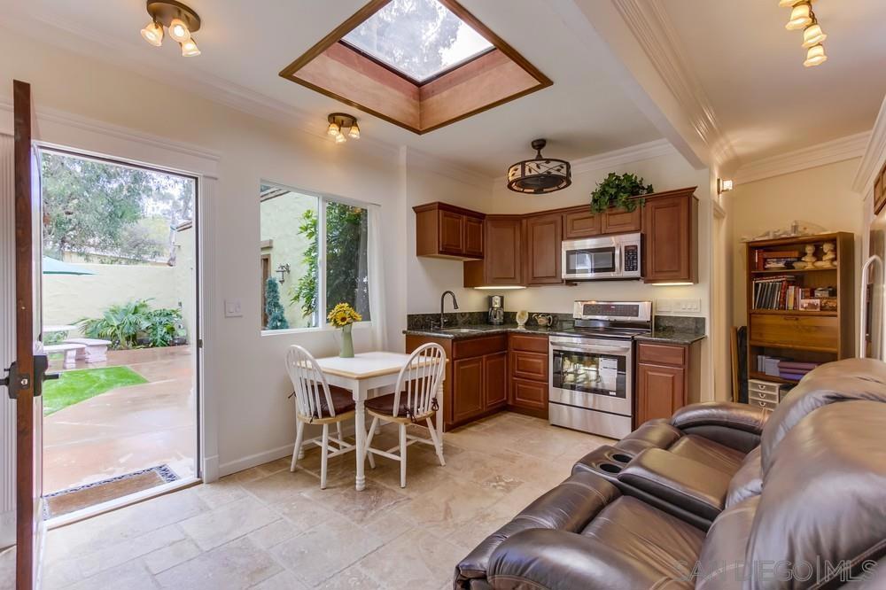 2377 Linwood Street - photo 10