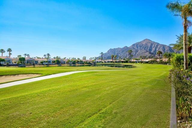 50500 Cypress Point Drive, La Quinta CA: https://media.crmls.org/mediaz/6dc675a2-b3c7-4162-9979-92e49bfeabac.jpg