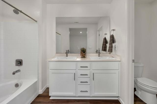 408 RICE Way, Los Banos CA: https://media.crmls.org/mediaz/6dc6bd73-7137-462f-a995-70499173c0d2.jpg