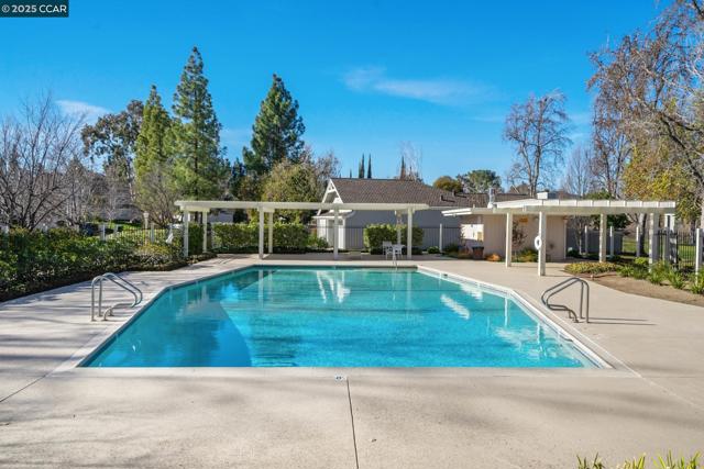 1560 Gilboa Dr, Walnut Creek CA: https://media.crmls.org/mediaz/6dc70bdd-fcb5-456a-83d0-7ba3db84882c.jpg