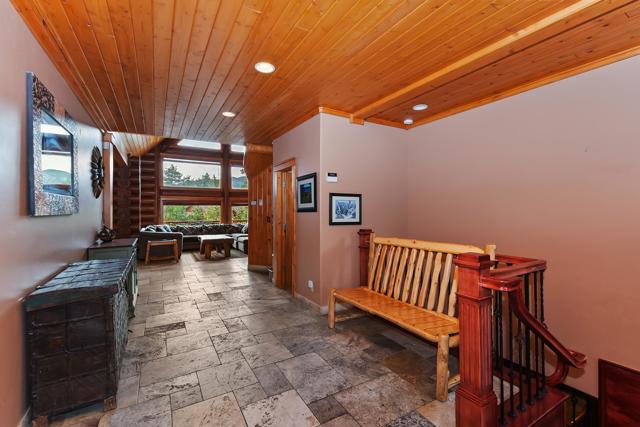 42400 Eagle Ridge, Big Bear CA: https://media.crmls.org/mediaz/6dc73e59-e037-465c-ab9a-917579b1f468.jpg