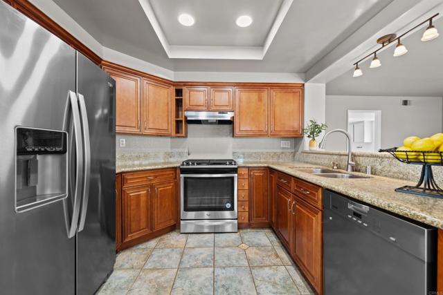 Detail Gallery Image 15 of 48 For 1449 Genoa Dr, Vista,  CA 92081 - 4 Beds | 2/1 Baths