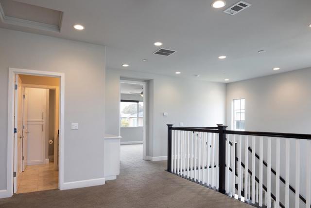 2727 Sea Glass Avenue, Marina CA: https://media.crmls.org/mediaz/6dc83a18-b33e-4b4a-a4f1-babd680a6fe7.jpg