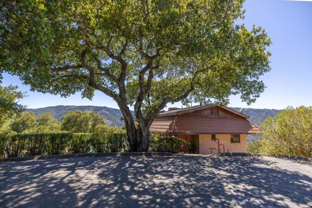 9 De Amaral Road, Carmel Valley CA: https://media.crmls.org/mediaz/6dc89922-3f7b-46d8-ad68-c58f1bff6426.jpg