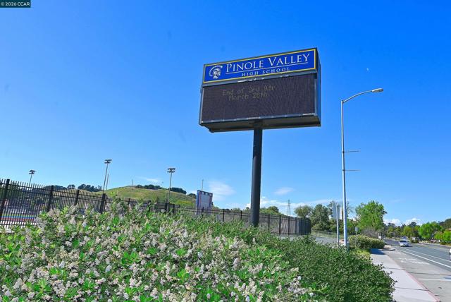 Image 53 of 60 For 2810 Wright Ave