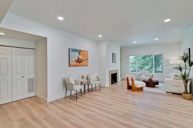 425 N El Camino Real, San Mateo CA: https://media.crmls.org/mediaz/6dc9ce3c-ad45-437b-89d7-a2ab5486a838.jpg