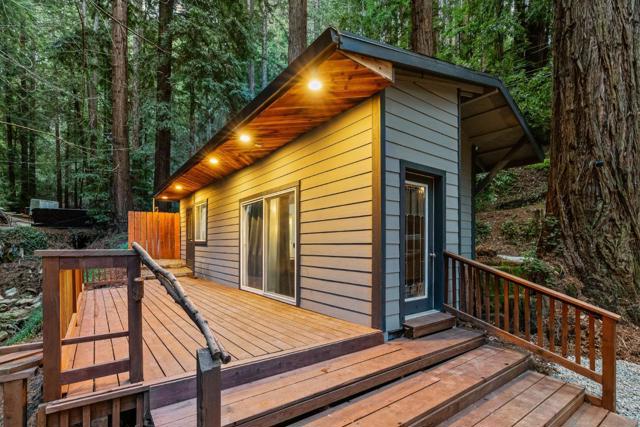 18460 Circle Drive, Los Gatos CA: https://media.crmls.org/mediaz/6dc9d1fa-513b-4427-9707-f48357a53fd1.jpg