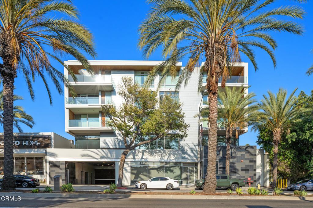482 S Arroyo Parkway #405