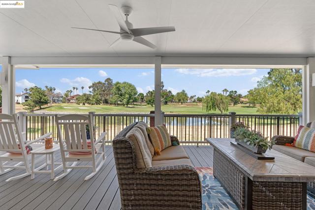 5521 Lanai Ct, Discovery Bay CA: https://media.crmls.org/mediaz/6dcad10b-dfb8-4350-9c76-c026e9f9e12e.jpg