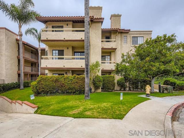 2630 Erie St, San Diego CA: https://media.crmls.org/mediaz/6dcb6aba-4e9e-4170-a74a-b667d7321b42.jpg