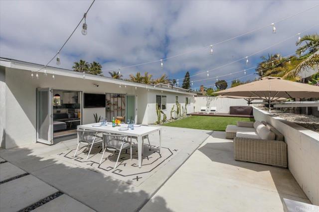 Detail Gallery Image 32 of 40 For 725 Cathy Ln, Cardiff By The Sea,  CA 92007 - 4 Beds | 2/1 Baths