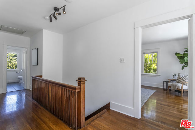 1622 N Orange Grove Avenue, Los Angeles CA: https://media.crmls.org/mediaz/6dcec32a-c2a5-4536-b12d-873c5d5ca1d5.jpg