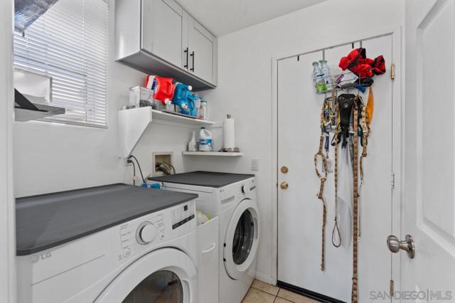 6373 Avenida De Las Vistas, San Diego CA: https://media.crmls.org/mediaz/6dcec84c-ccc5-4628-a8da-393f6d93ba35.jpg