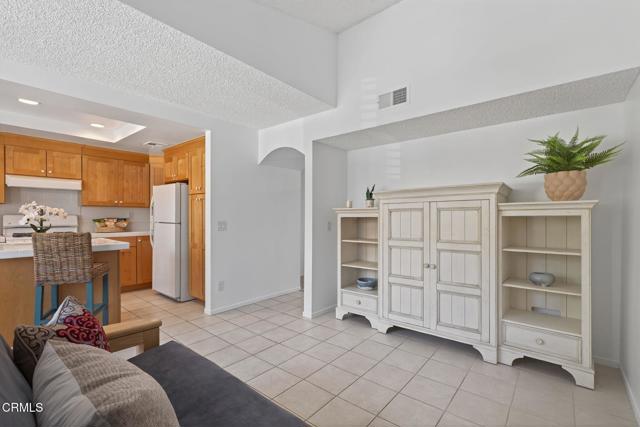 4993 Telephone Road, Ventura CA: https://media.crmls.org/mediaz/6dcf5a32-9dc6-4a89-a0d8-7d58aeb74bf2.jpg