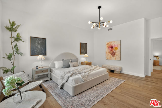 2603 Crestmoore Place, Los Angeles CA: https://media.crmls.org/mediaz/6dcfaed7-839e-4bf2-b8fd-9584383583da.jpg