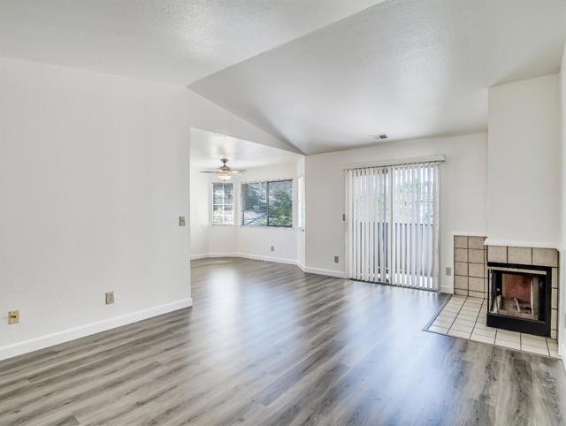 3460 Wine Cask Way, San Jose CA: https://media.crmls.org/mediaz/6dcff60f-0ba8-43ce-95e6-365c0bd18614.jpg