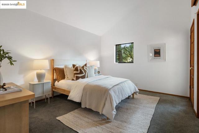 2112 Manzanita Dr, Oakland CA: https://media.crmls.org/mediaz/6dd002dc-2327-4c17-bab0-6260443c2778.jpg