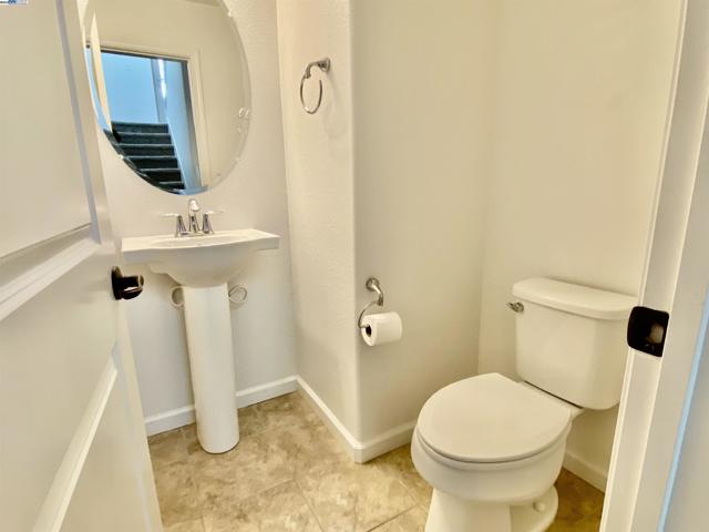 2932 Patcham Cmn, Livermore CA: https://media.crmls.org/mediaz/6dd13f49-1a68-4d6e-92ed-aa165a573acc.jpg