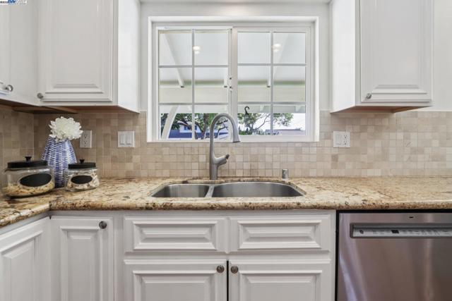 35120 Cardiff Street, Newark CA: https://media.crmls.org/mediaz/6dd21f90-5c50-4aa4-9f83-7c3e6800bcb3.jpg