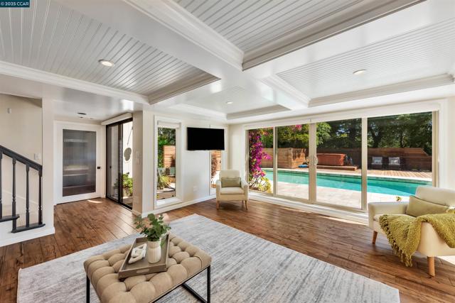 23 El Verano, Orinda CA: https://media.crmls.org/mediaz/6dd234cd-dc17-473f-9ac3-99c0a2e8c3df.jpg