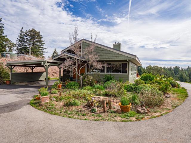 1584 Tindall Ranch Road, Corralitos CA: https://media.crmls.org/mediaz/6dd451e2-fd6b-4441-a0b7-bdde9cfef829.jpg
